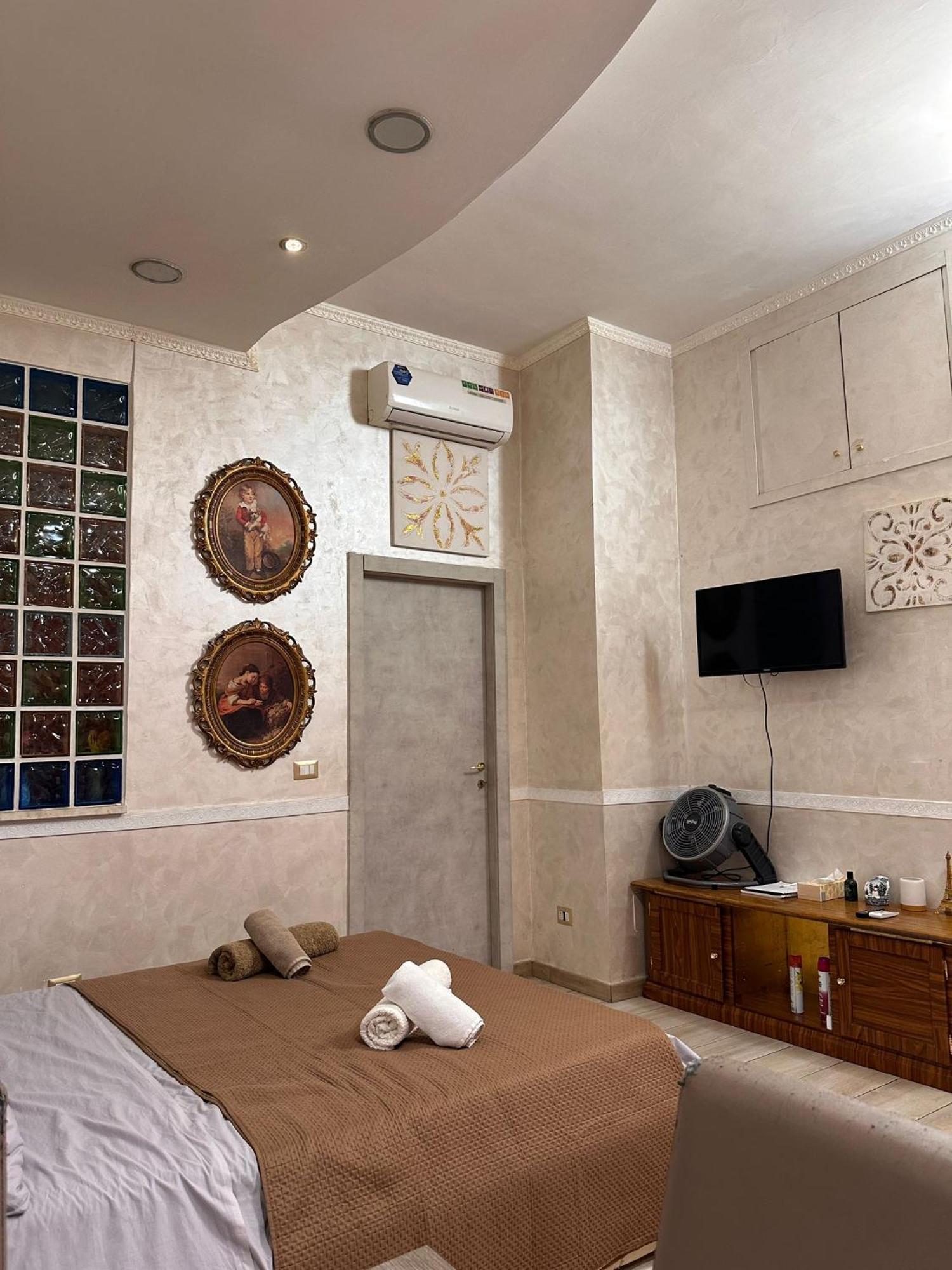 Giulia House